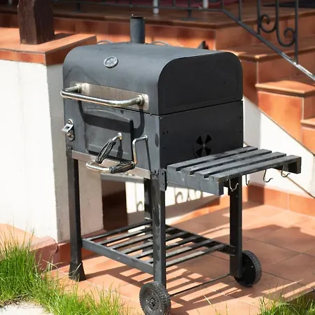 Dom Caloroczny Nad Bugiem Nyaraló