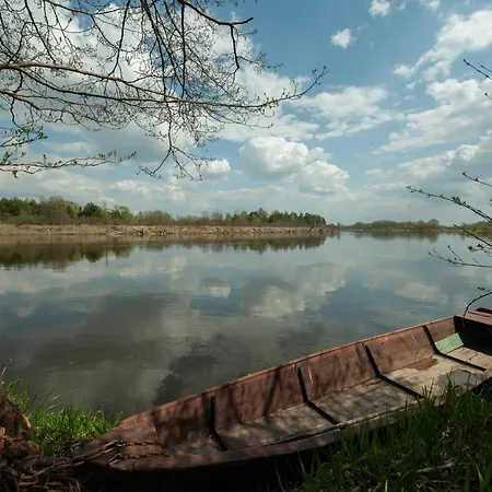 Dom Caloroczny Nad Bugiem Holiday home Wasilew Szlachecki